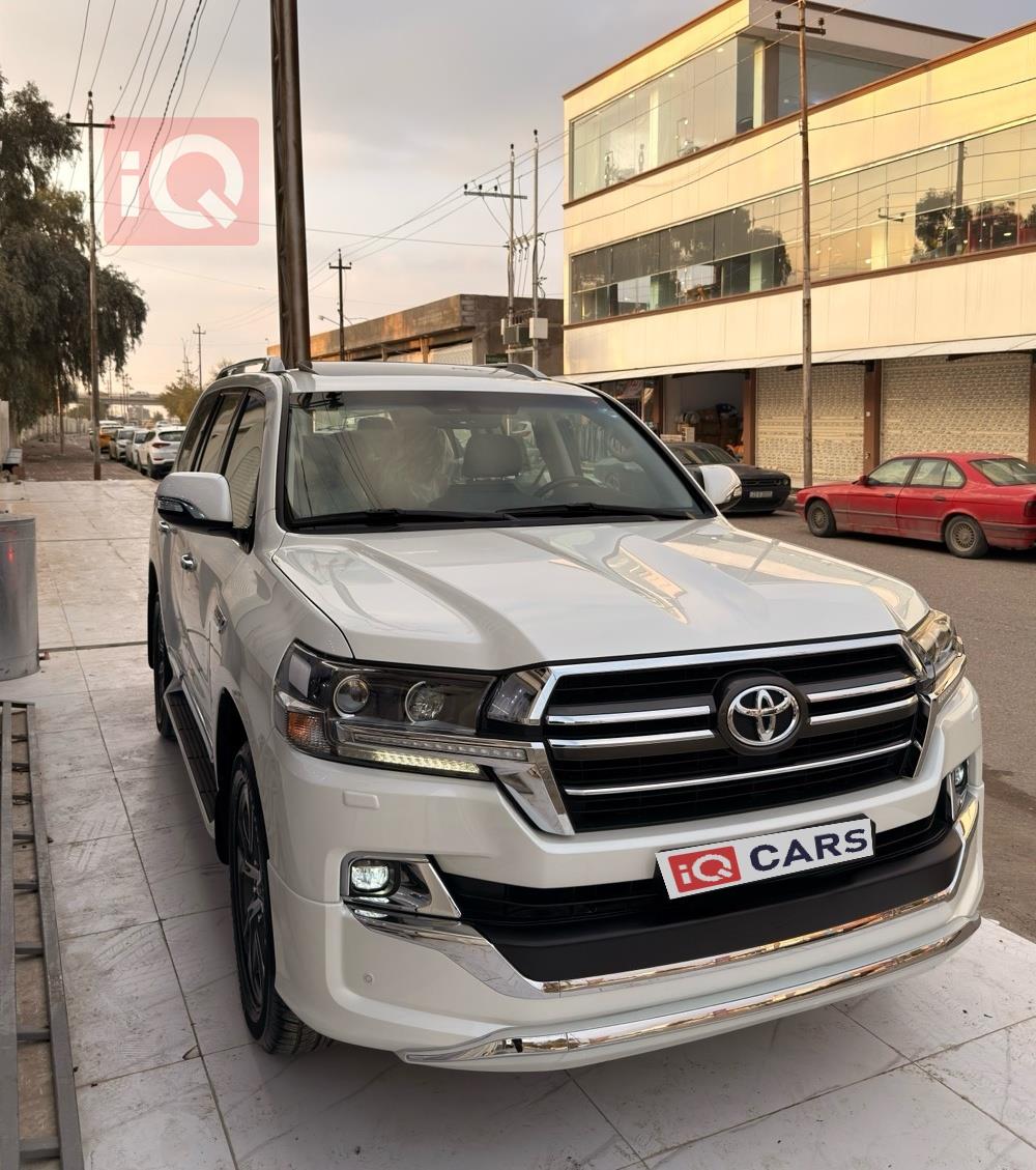 تويوتا لاندكروزر